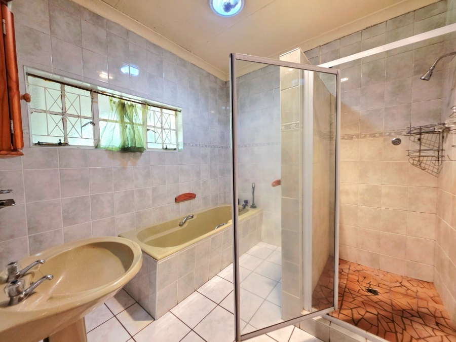 11 Bedroom Property for Sale in Universitas Free State